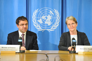 2)	Finance Minister of Afghanistan, Mr. Omar Zakhilwal responds to journalist’s questions at a press conference held at the Palais des Nations headquarters of the United Nations Office in Geneva as UNITAR’s Executive Director, Ms. Sally Fegan-Wyles looks on.