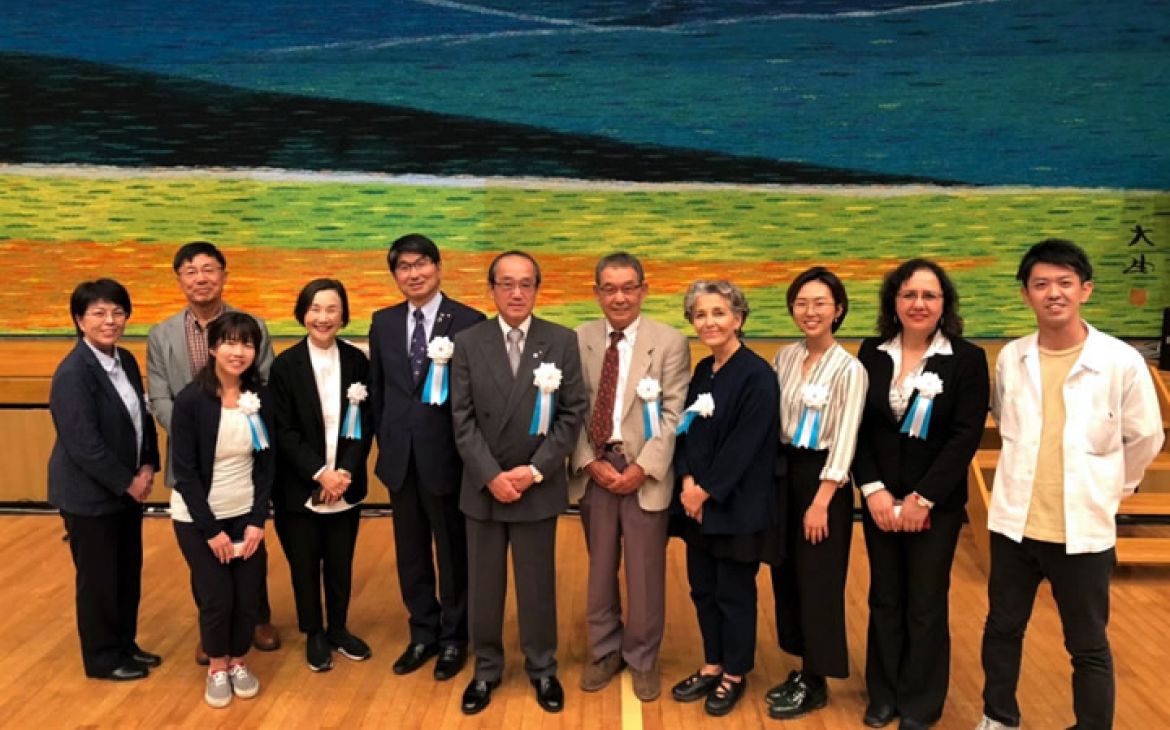 GLH family with Mr. Nishikiori (center) and with Mayor Kazumi Matsui of Hiroshima City and Mayor Tomihisa Taue of Nagasaki City