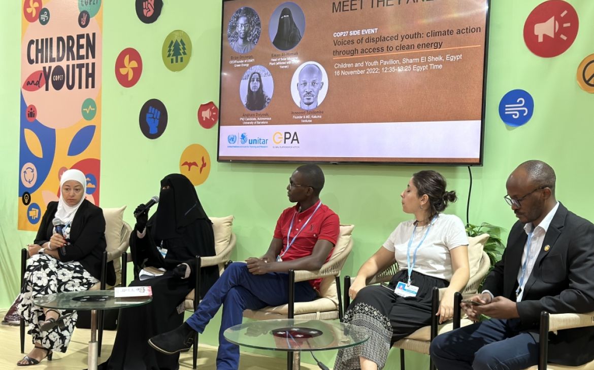 Panelists (from the left): Shaza Alrihawi, Eman Ghaleb Hadi Al-Hamali, Brian Onyango,Angham Daiyoub, Innocent Ntumba Tshilombo at the side event "Voices of Displaced Youth: Climate Action Through Sustainable Energy"	