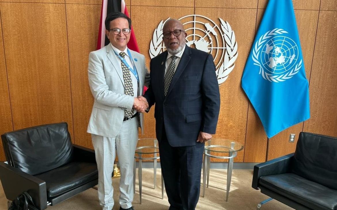 UNITAR Executive Director Mr. Nikhil Seth with H.E. Mr. Dennis Francis, President of the 78th UN General Assembly