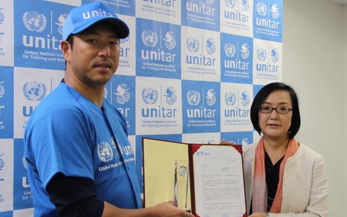 Mihoko Kumamoto, UNITAR Hiroshima Office Head, together with Hiroki Kuroda, UNITAR Goodwill Ambassador, at the appointment ceremony. Mihoko Kumamoto, UNITAR Hiroshima Office Head, together with Hiroki Kuroda, UNITAR Goodwill Ambassador, at the appointment ceremony.