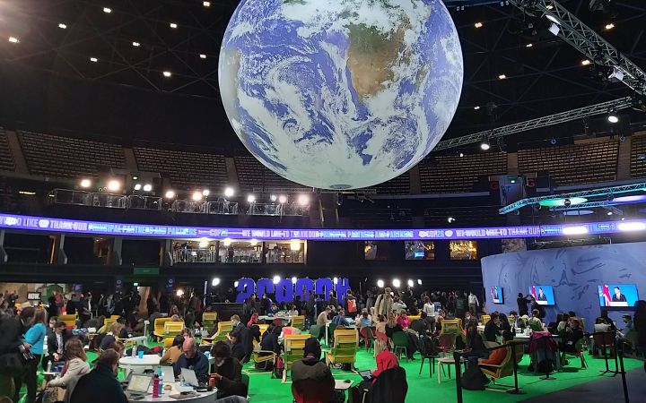 Leading by example: greening governments, UN and other public sector organizations Leading by example: greening governments, UN and other public sector organizations