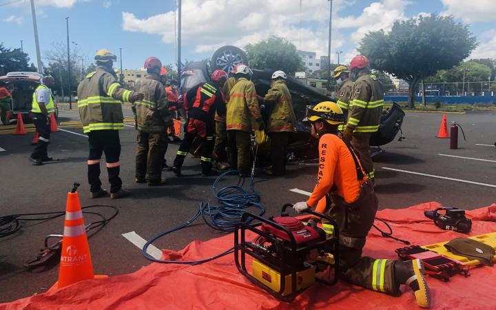 Road traffic crash simulation and vehicle extrication services