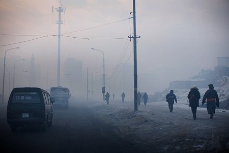 Ulaanbaatar in winter time. Source: https://mininmongolia.wordpress.com/tag/smog/